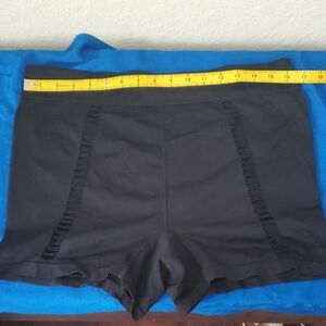 Torrid 2X Seamless High Waist Shortie Panty Black Shorts